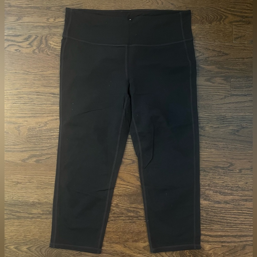 Athleta Black Capri Leggings